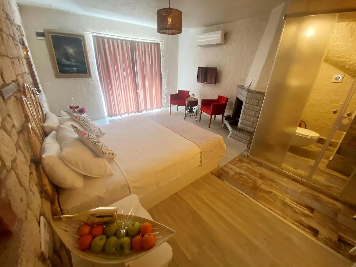 Oda ve Kahvaltı Naz Konak Alaçatı